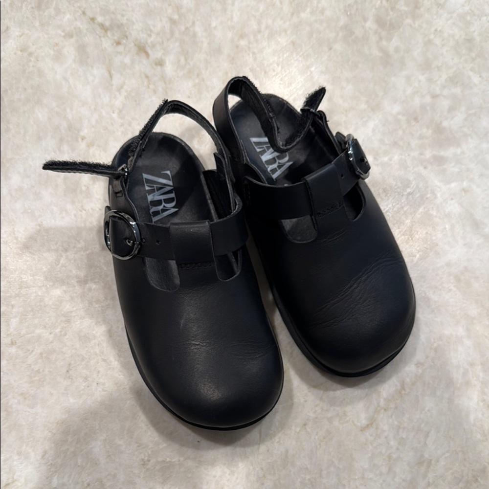 Zara Kids Black leather clogs